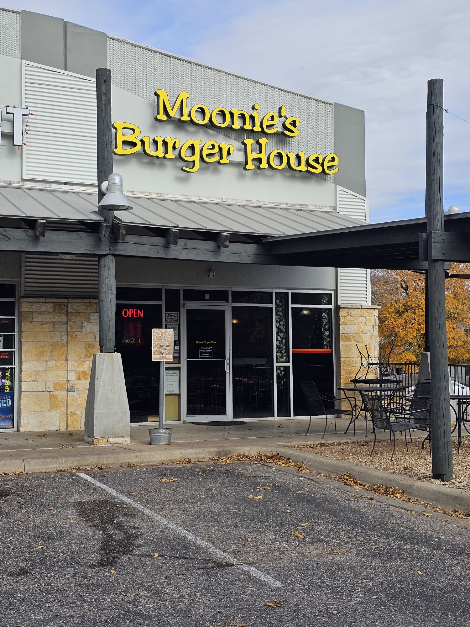 Moonie's Burger House