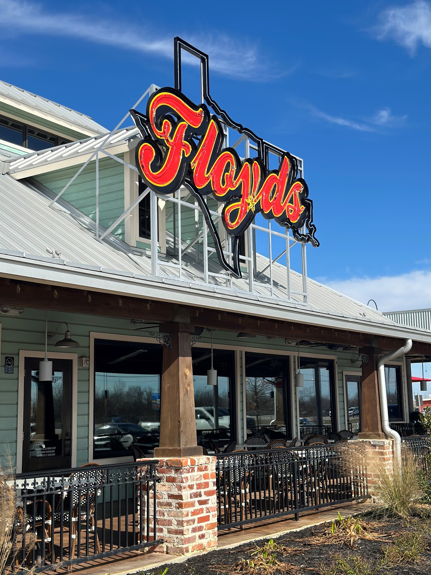 Floyds Mont Belvieu - Seafood, Steaks, and More