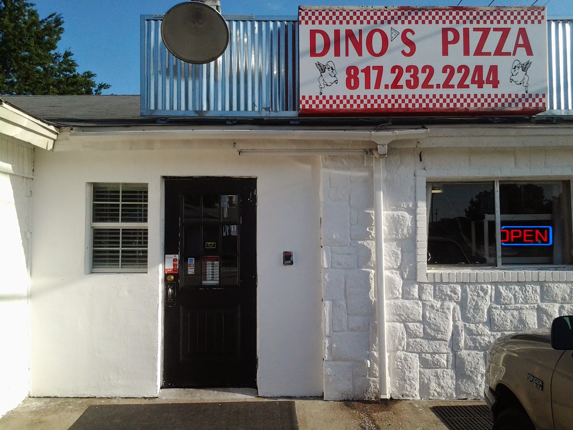 Dino's Pizza In Blue Mound TX