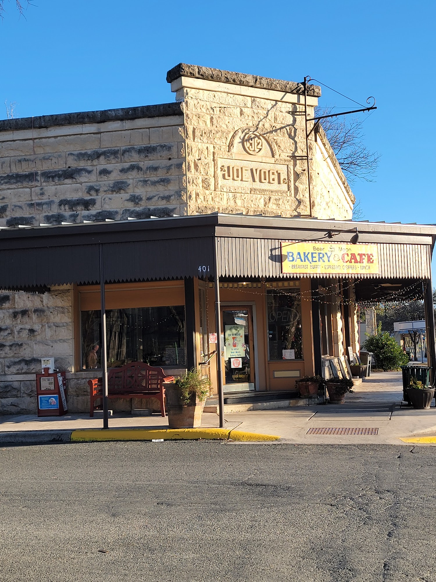 Bear Moon Bakery Cafe