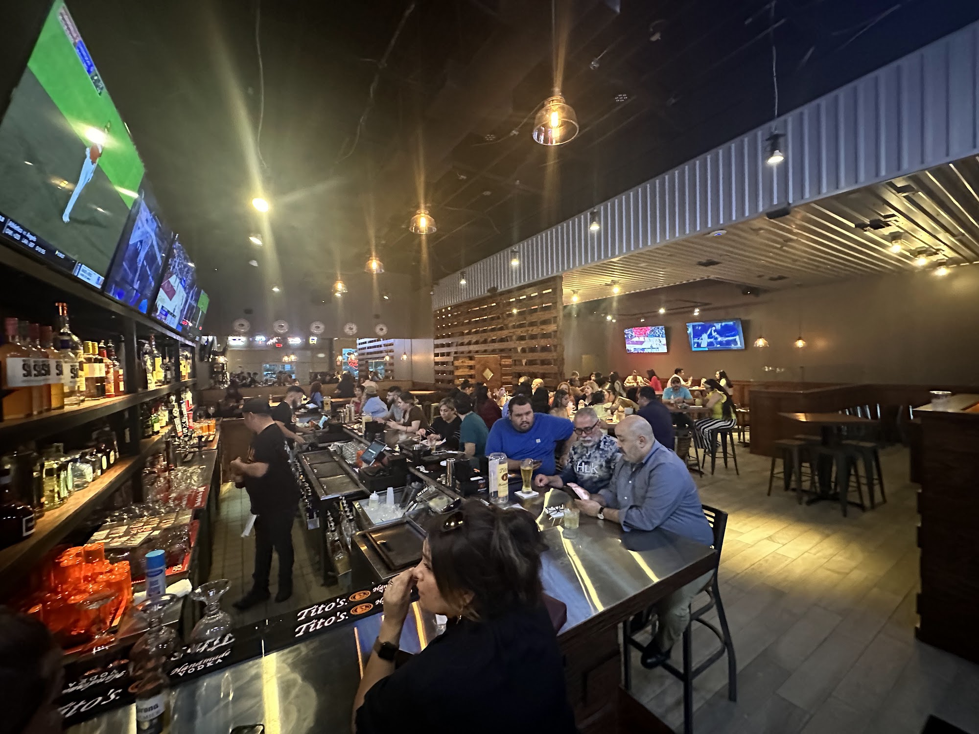 Oak Texas Bar & Grill - Brownsville