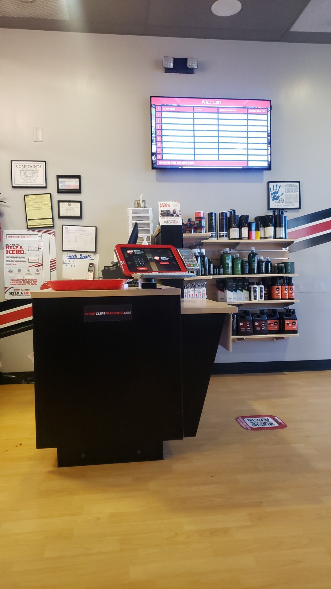 Sport Clips Haircuts of Woodshore 810 Dixie Dr Suite #L, Clute Texas 77531