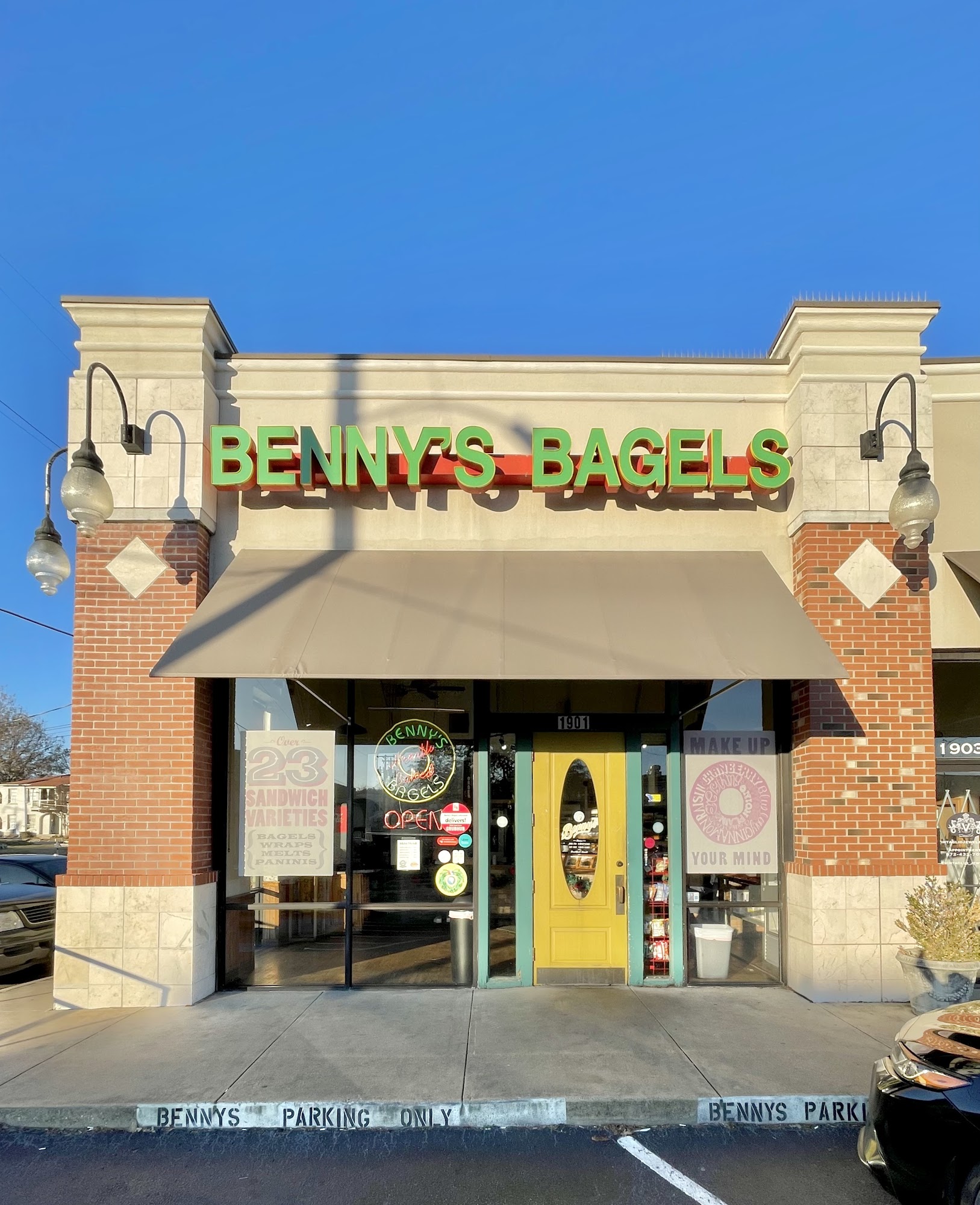 Benny's Lakewood