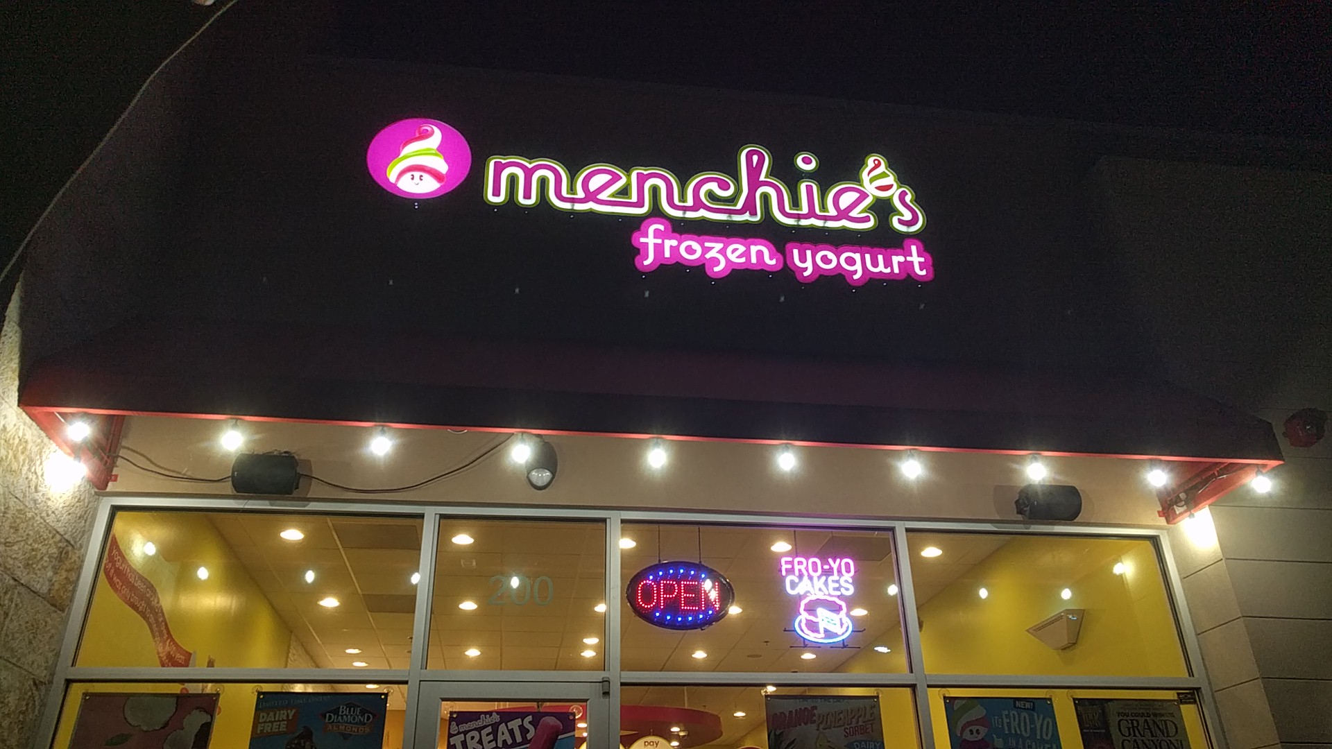 Menchie's Frozen Yogurt