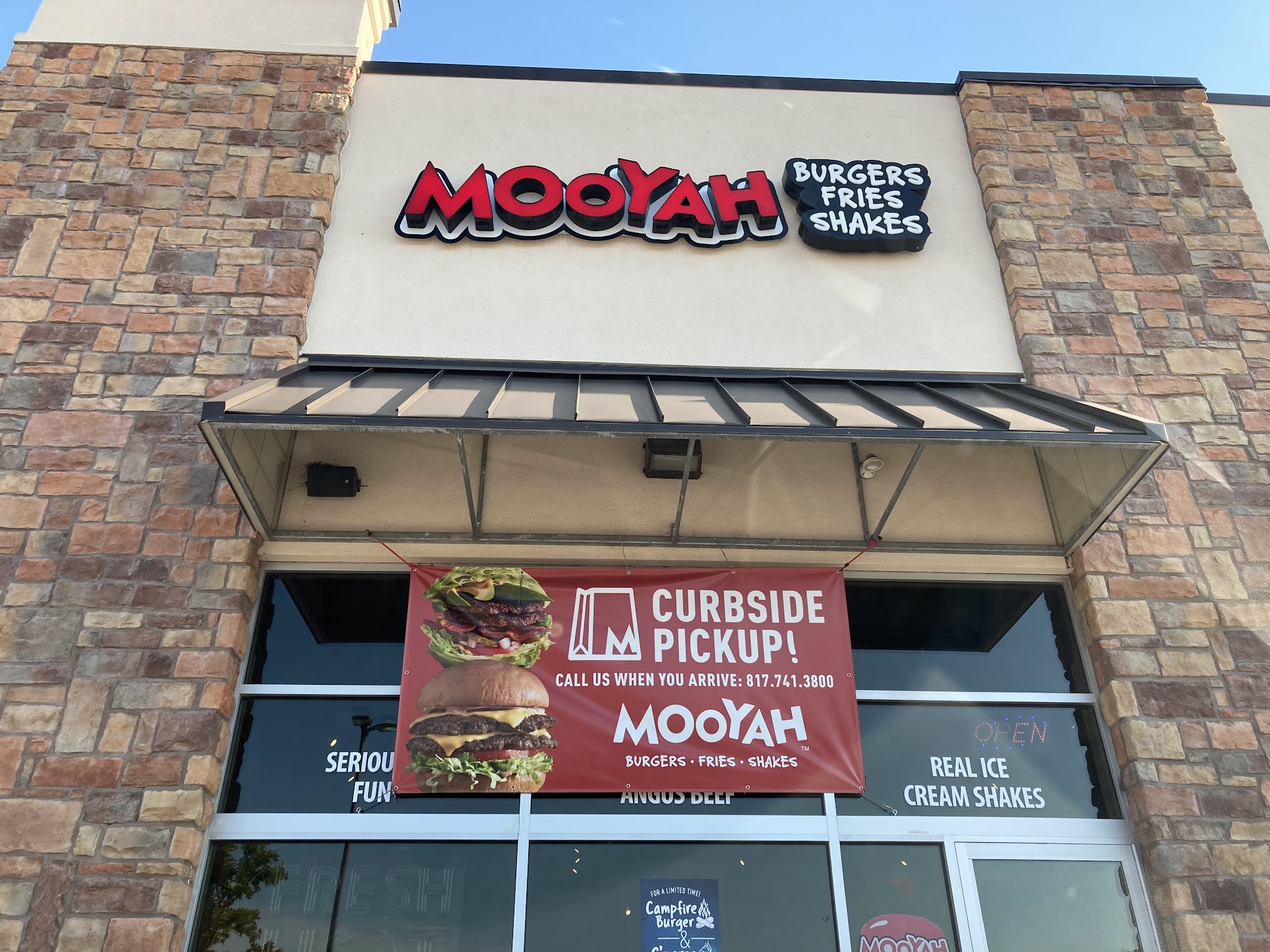 MOOYAH Burgers, Fries & Shakes