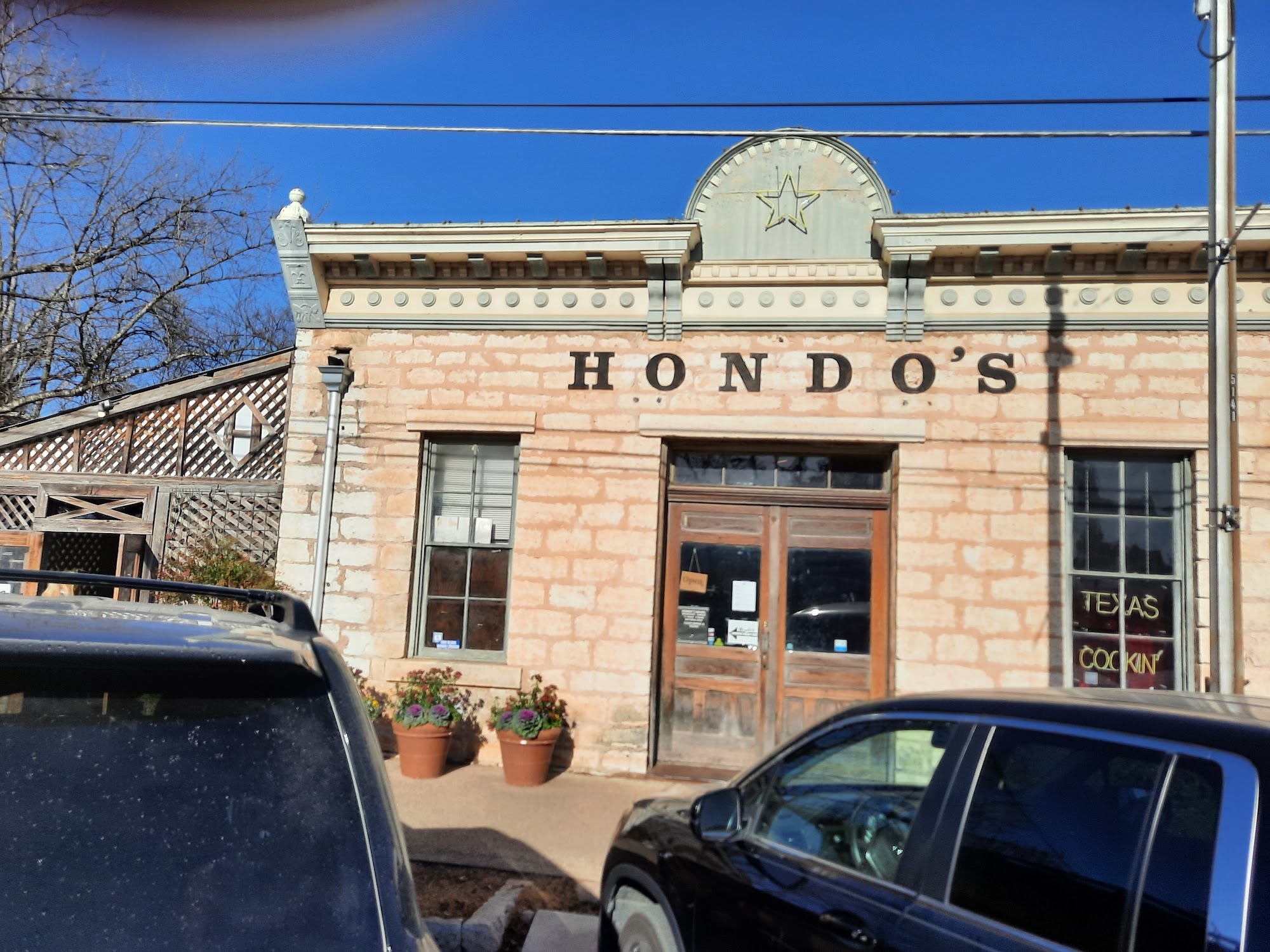 Hondo's On Main