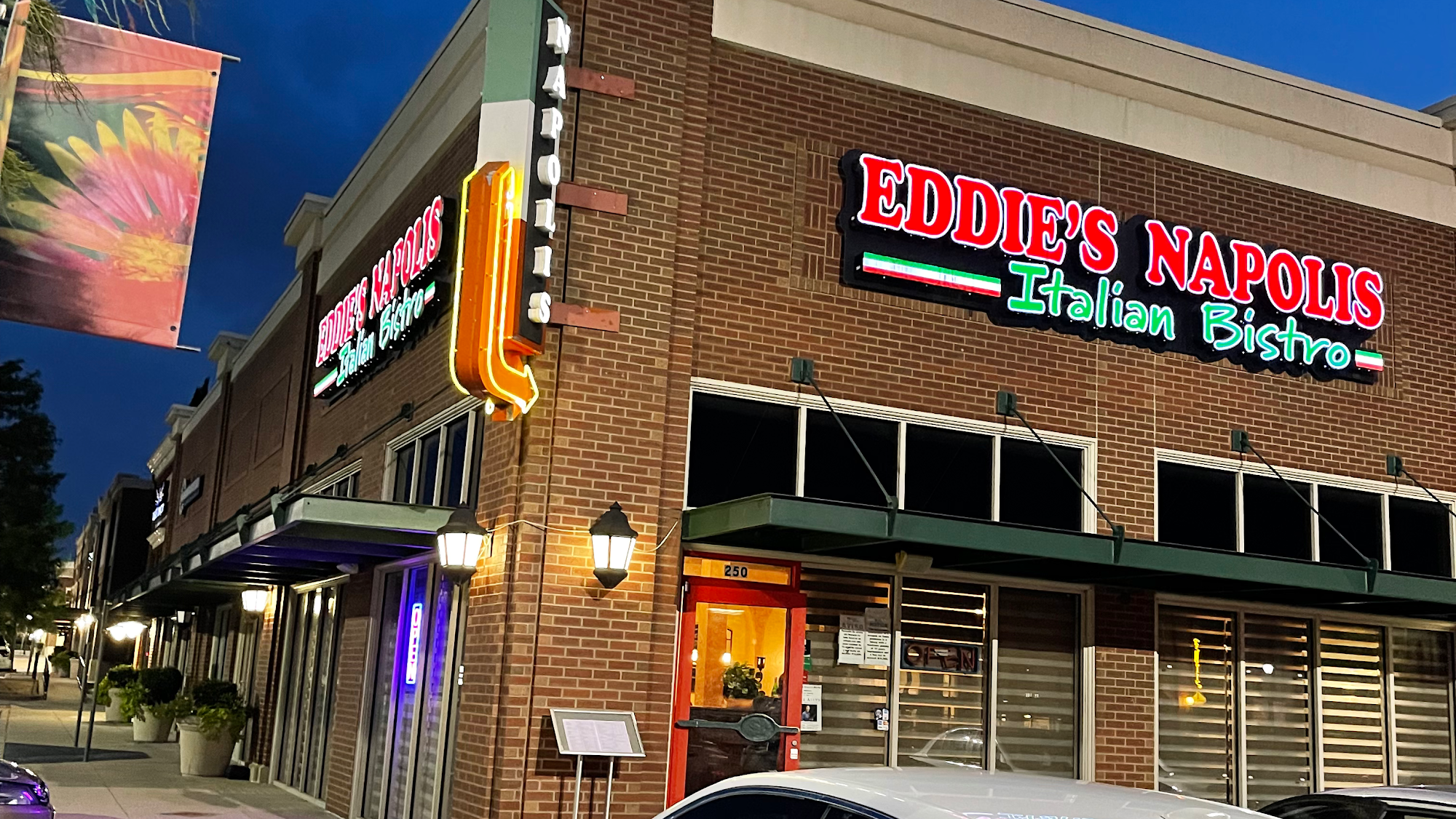 Eddie's Napolis Italian Bistro