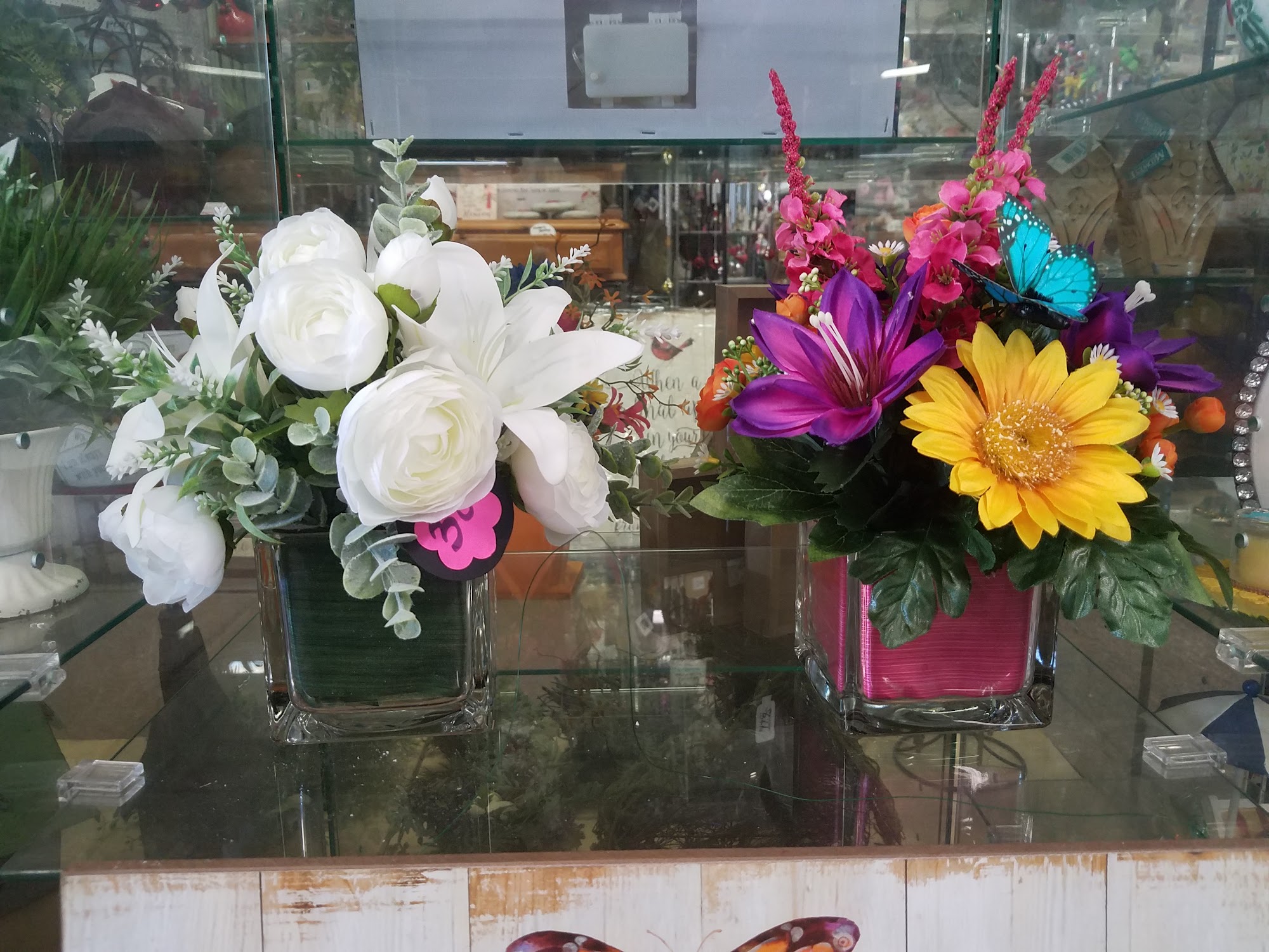 Flowers By Laverne 205 E Austin St, Giddings Texas 78942