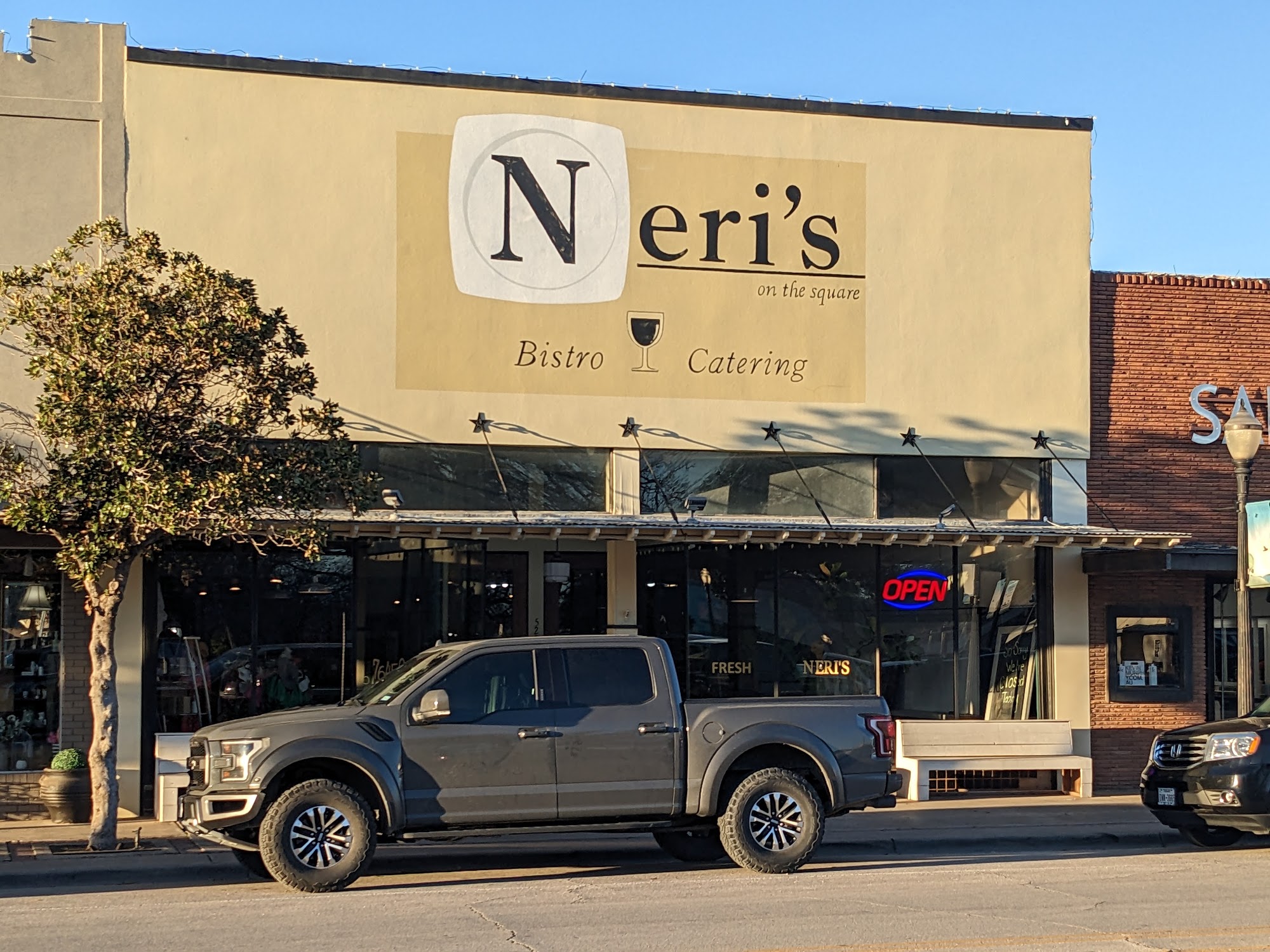 Neri's on the Square