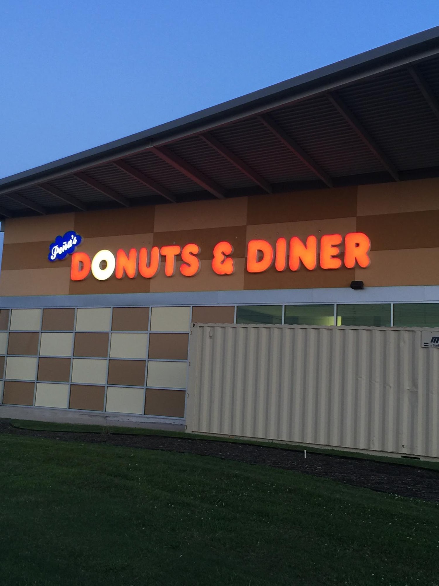 Peña's Donuts & Diner
