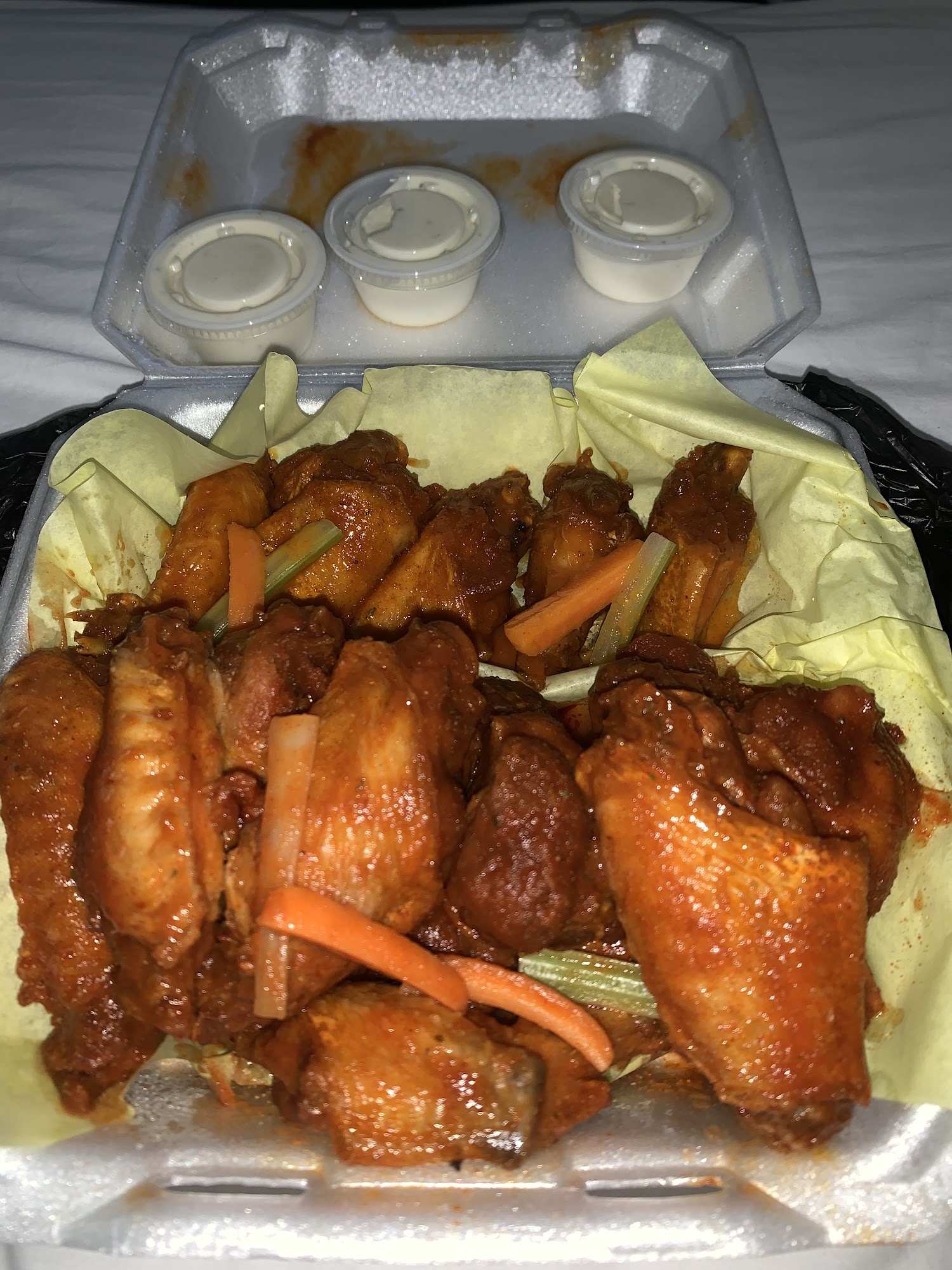 Memphis Style Wingz & Thingz