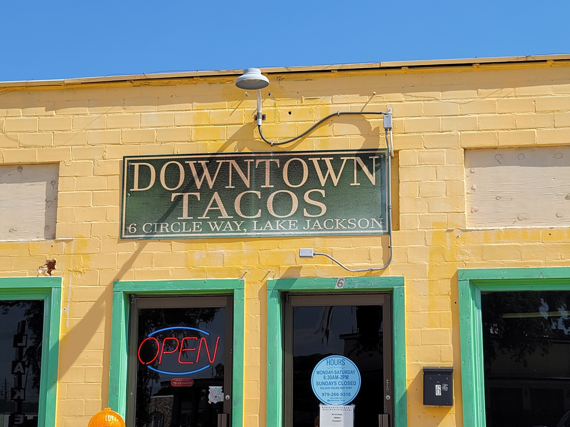 Downtown Tacos