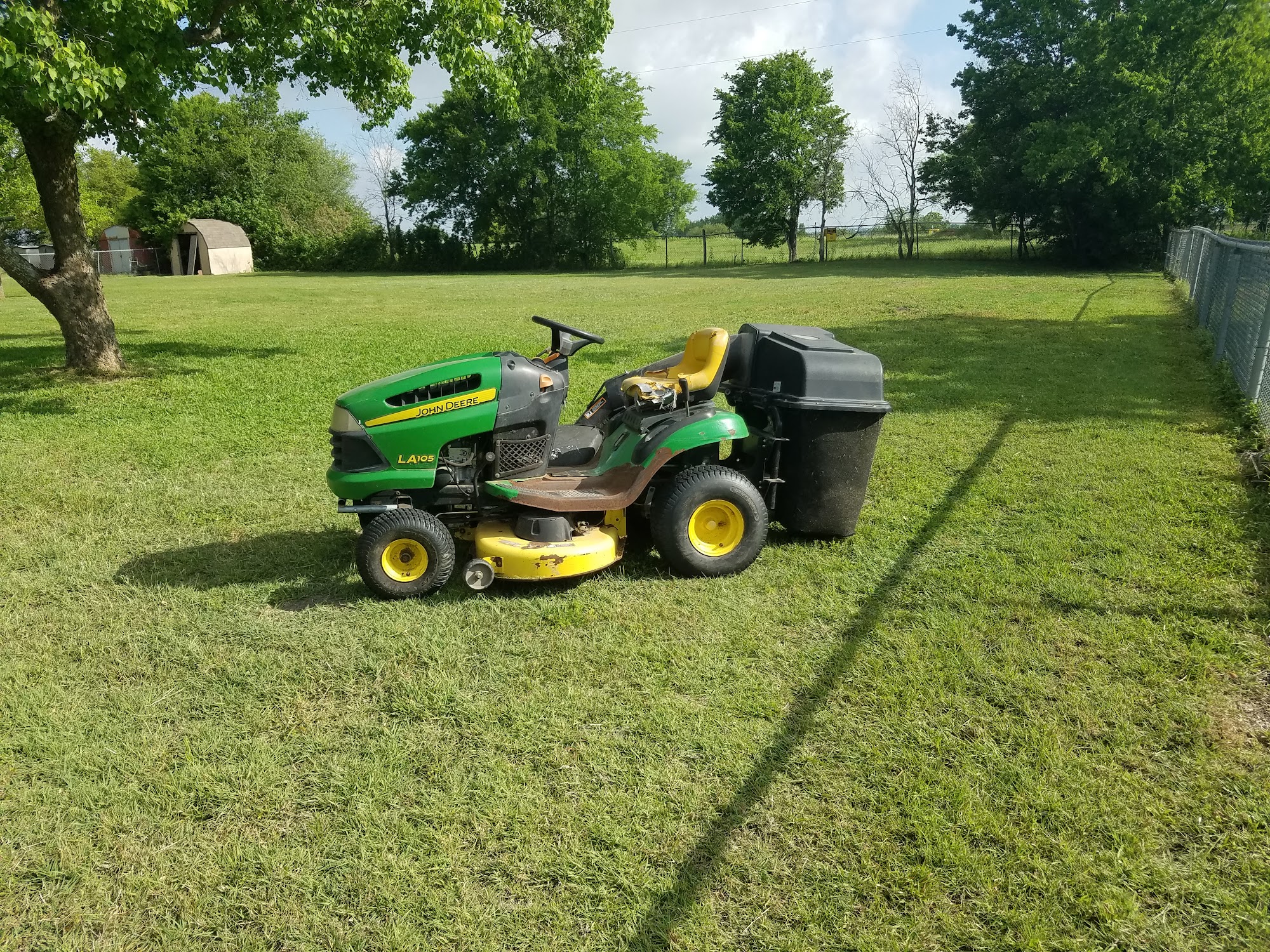 Leon's lawn service 111 S Buchanan Rd, Little River-Academy Texas 76554