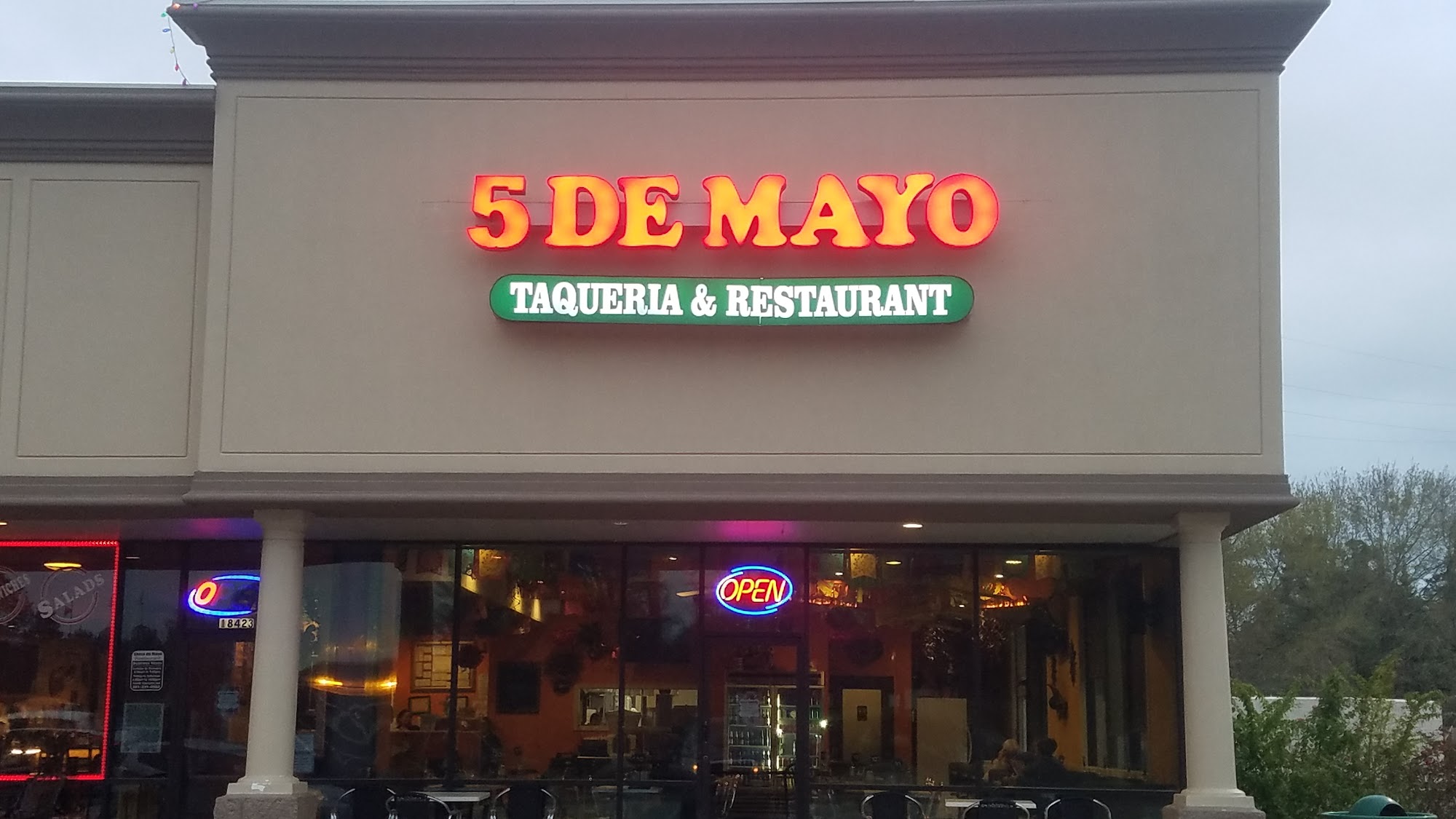 5 De Mayo Mexican Restaurant
