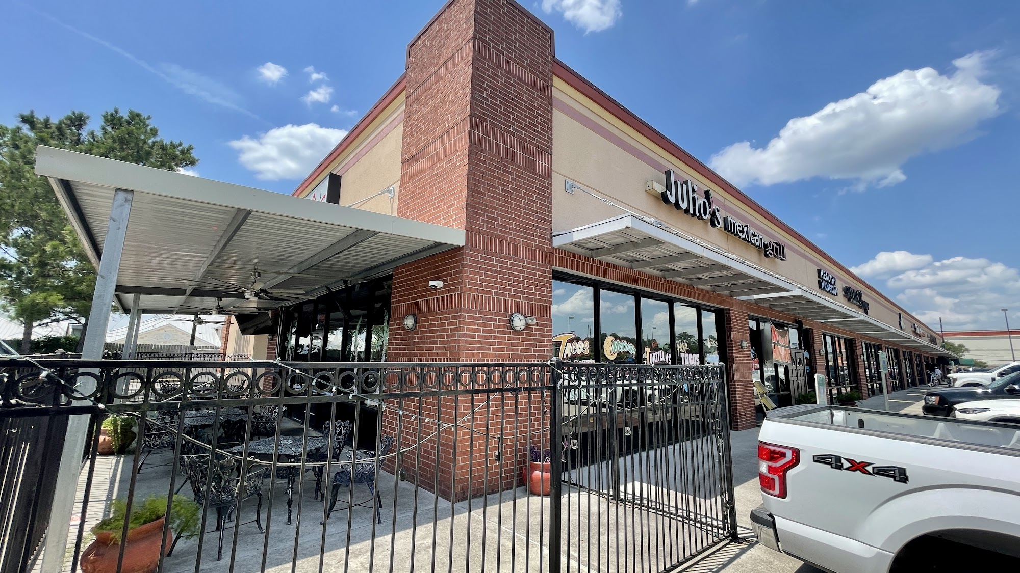 Julio's Mexican Grill