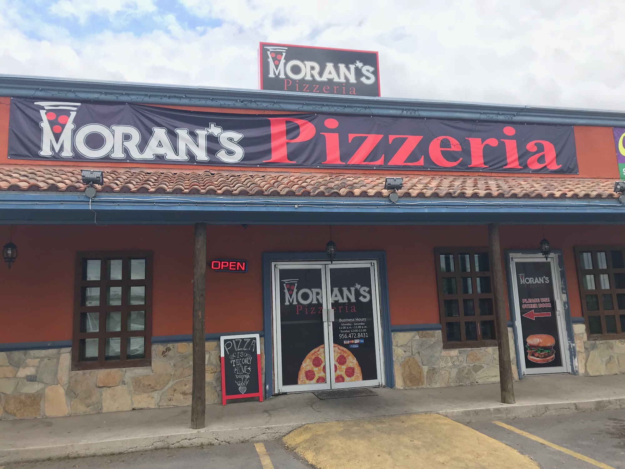 Moran's Pizzeria