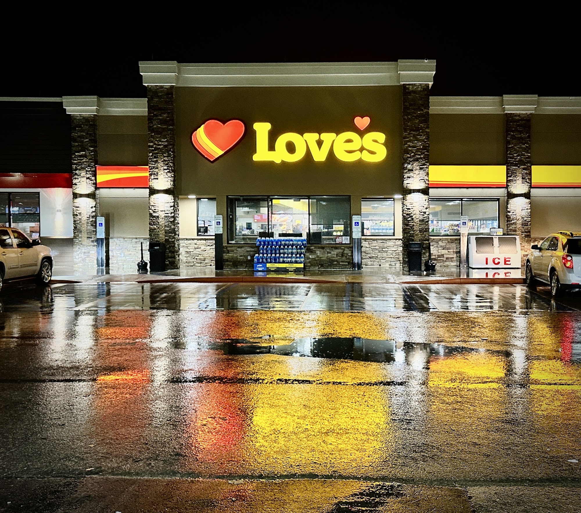 Love's Travel Stop 2486 US-82, New Boston Texas 75570