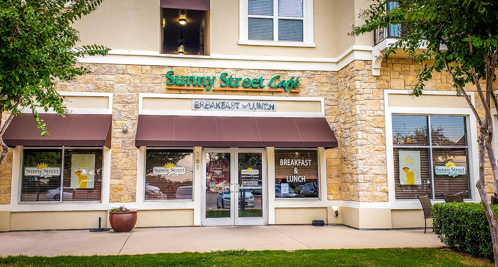 Sunny Street Café