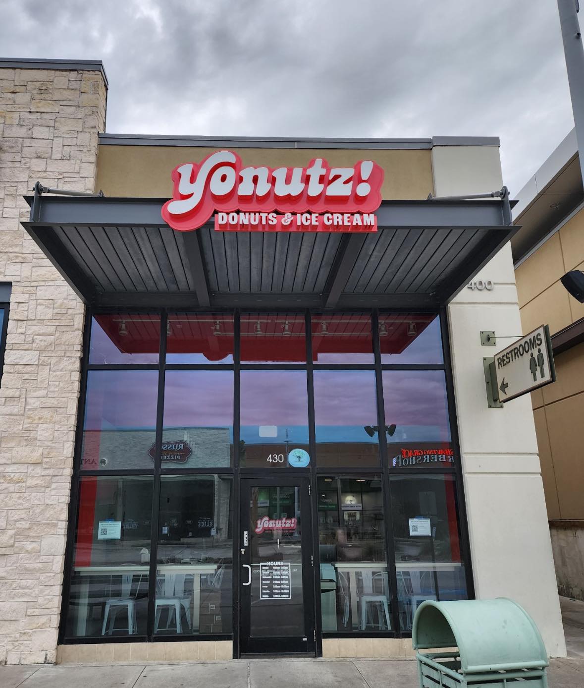 Yonutz Donuts and Ice Cream - Pearland