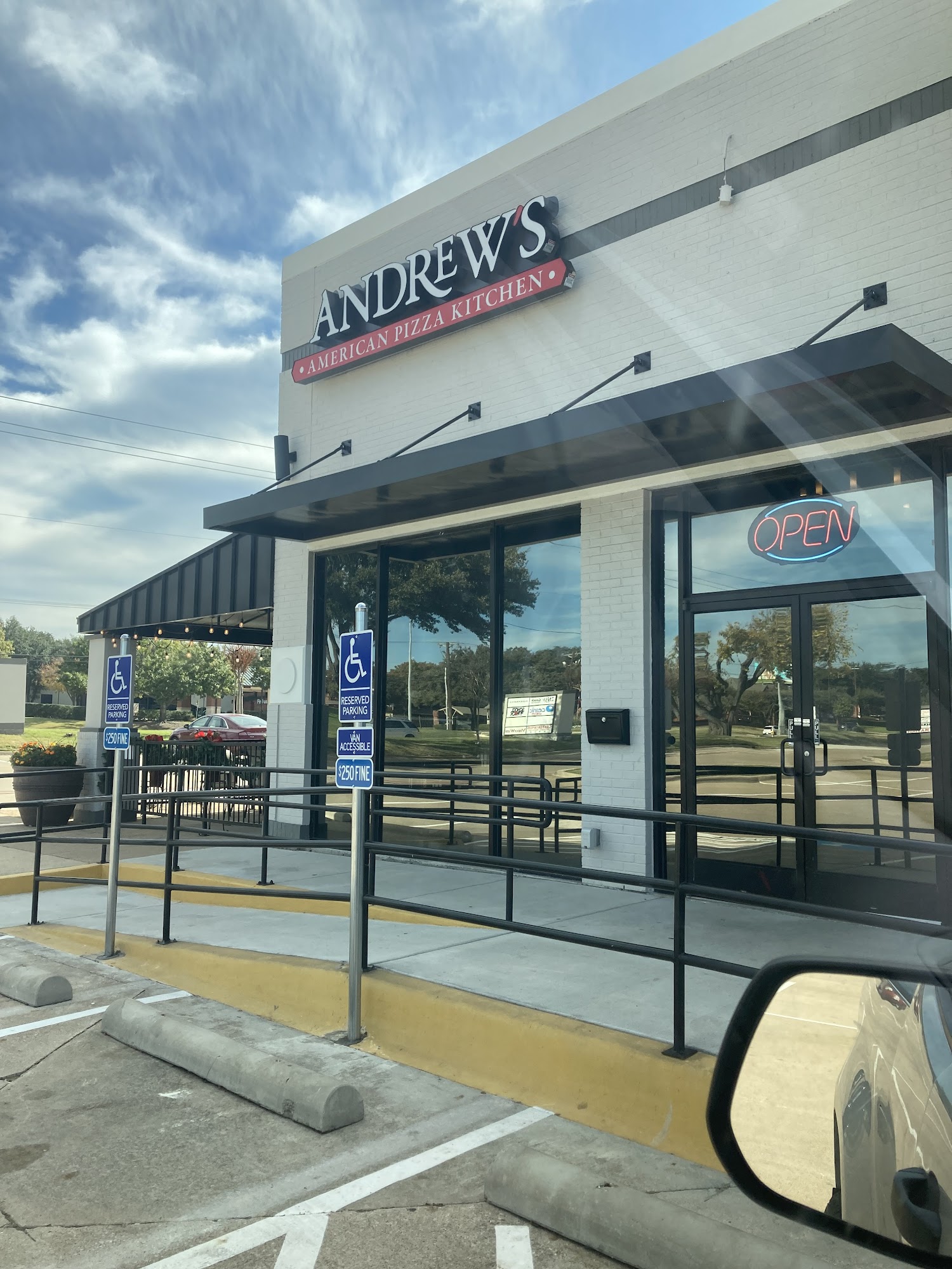 Andrew's American Pizza Kitchen