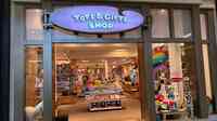 Toys & gifts shop