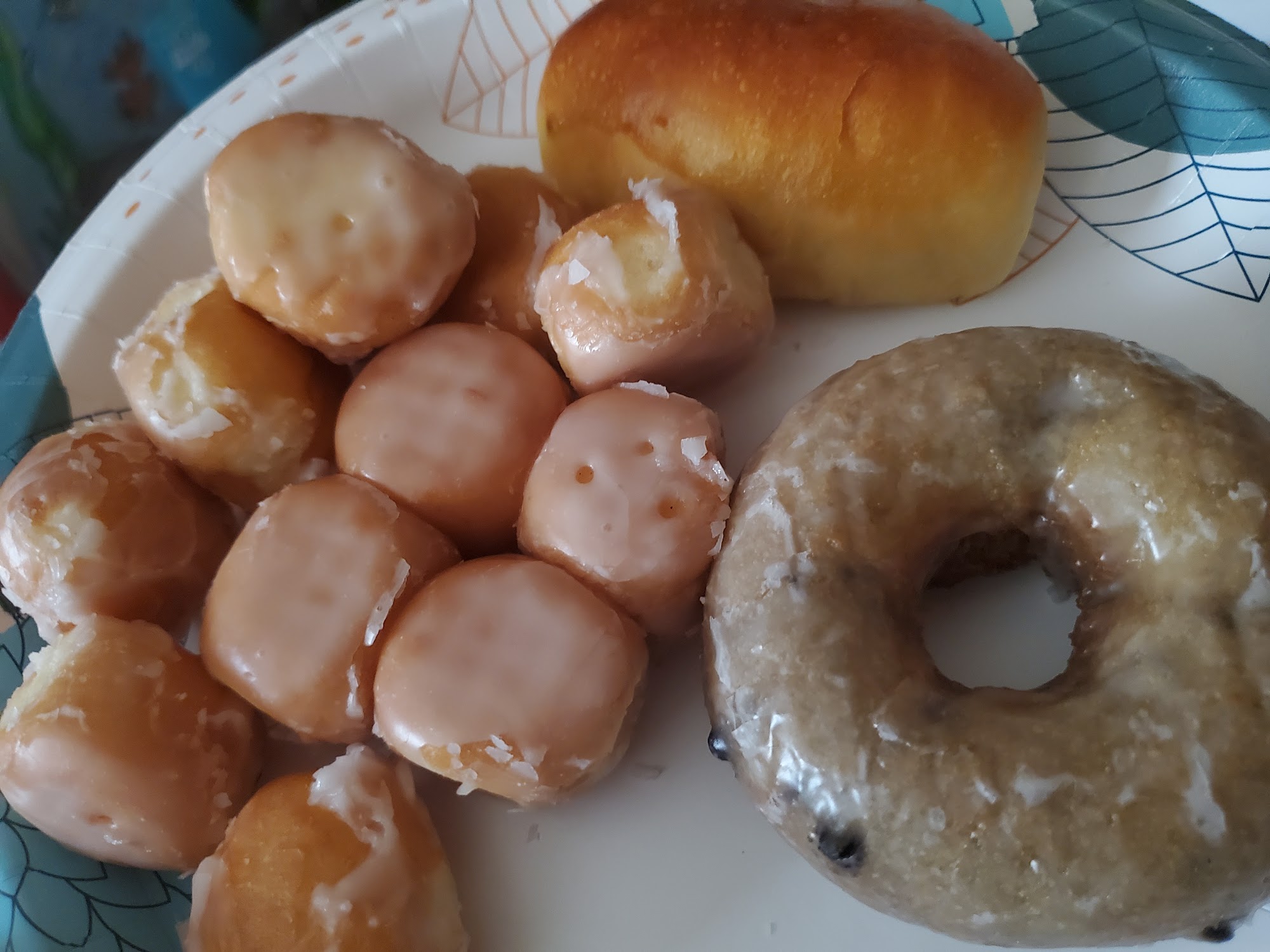 Hot'n Creamy Donuts