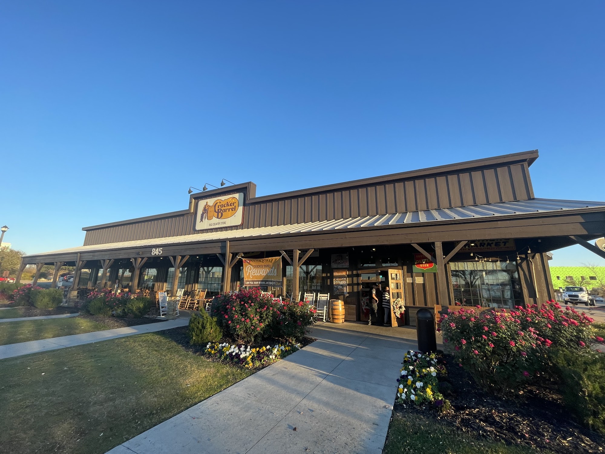 Cracker Barrel Old Country Store