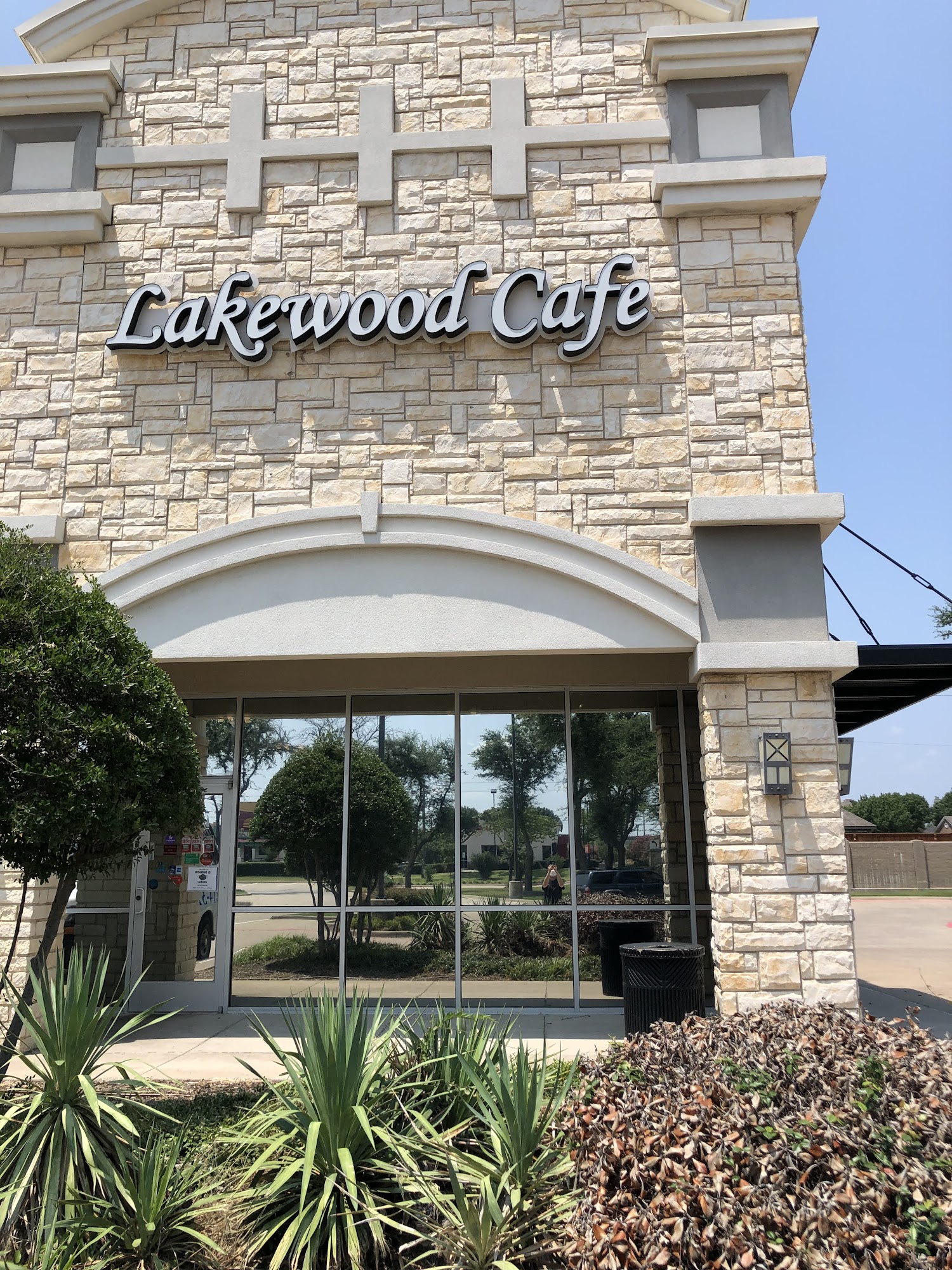 Lakewood Cafe