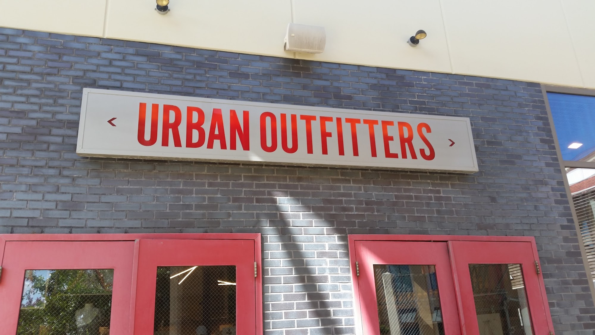 Boot Barn La Cantera Parkway San Antonio Tx URBAN OUTFITTERS San Antonio, TX 78256 - 15900 La Cantera Pkwy - Loc8NearMe
