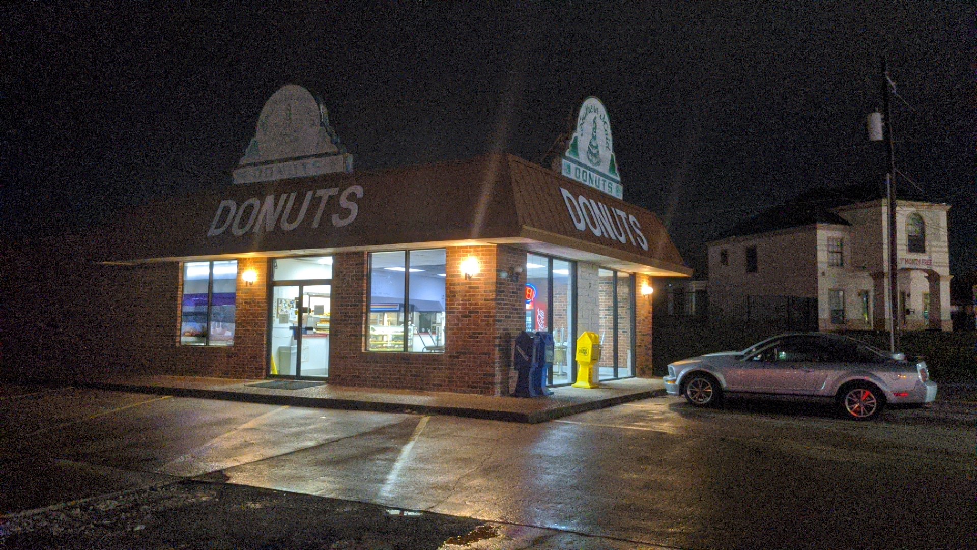 Southern Maid Donuts