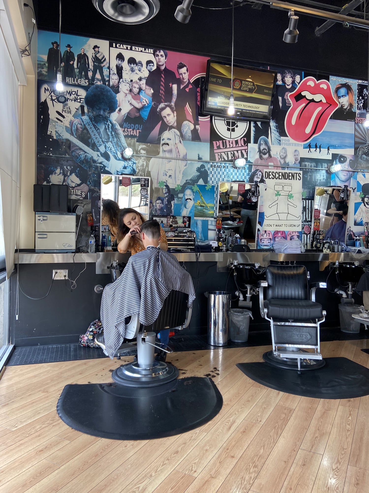 Floyd's 99 Barbershop 5601 Brodie Ln Ste 1350, Sunset Valley Texas 78745