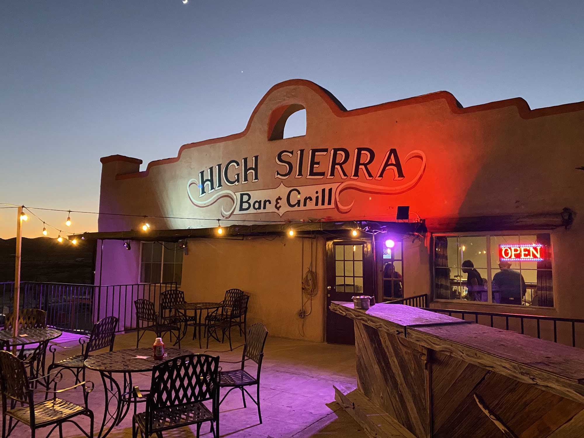High Sierra Bar & Grill