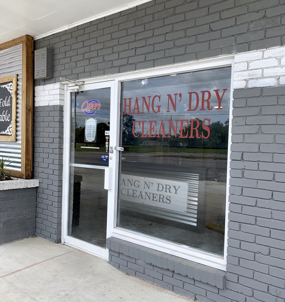 Hang N’ Dry Laundromat 8820 TX-35, Van Vleck Texas 77482