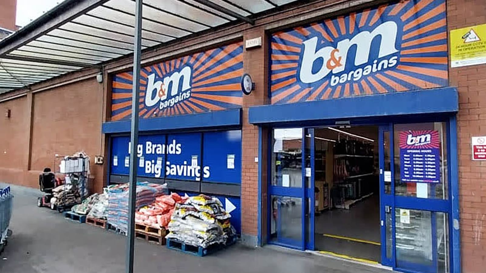 B&M Store