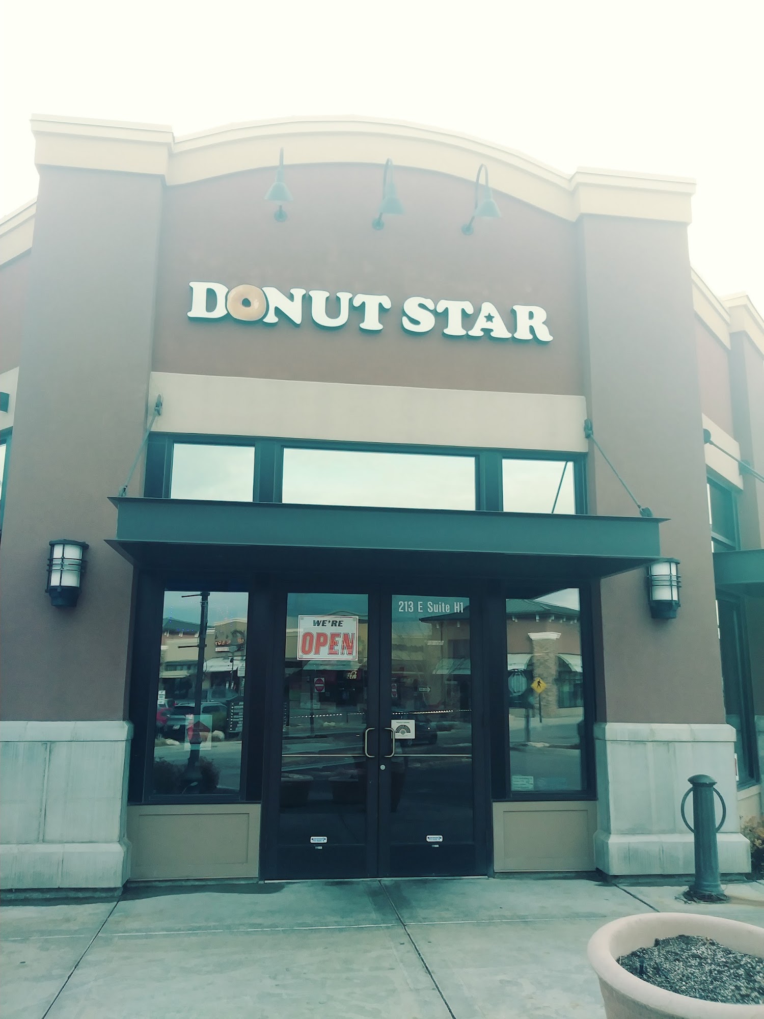 Donut Star Cafe