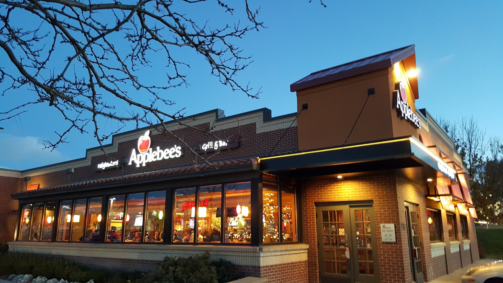 Applebee's Grill + Bar