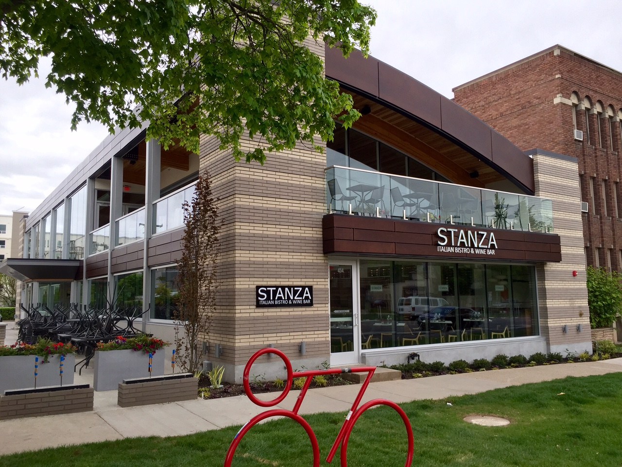 Stanza Italian Bistro & Wine Bar