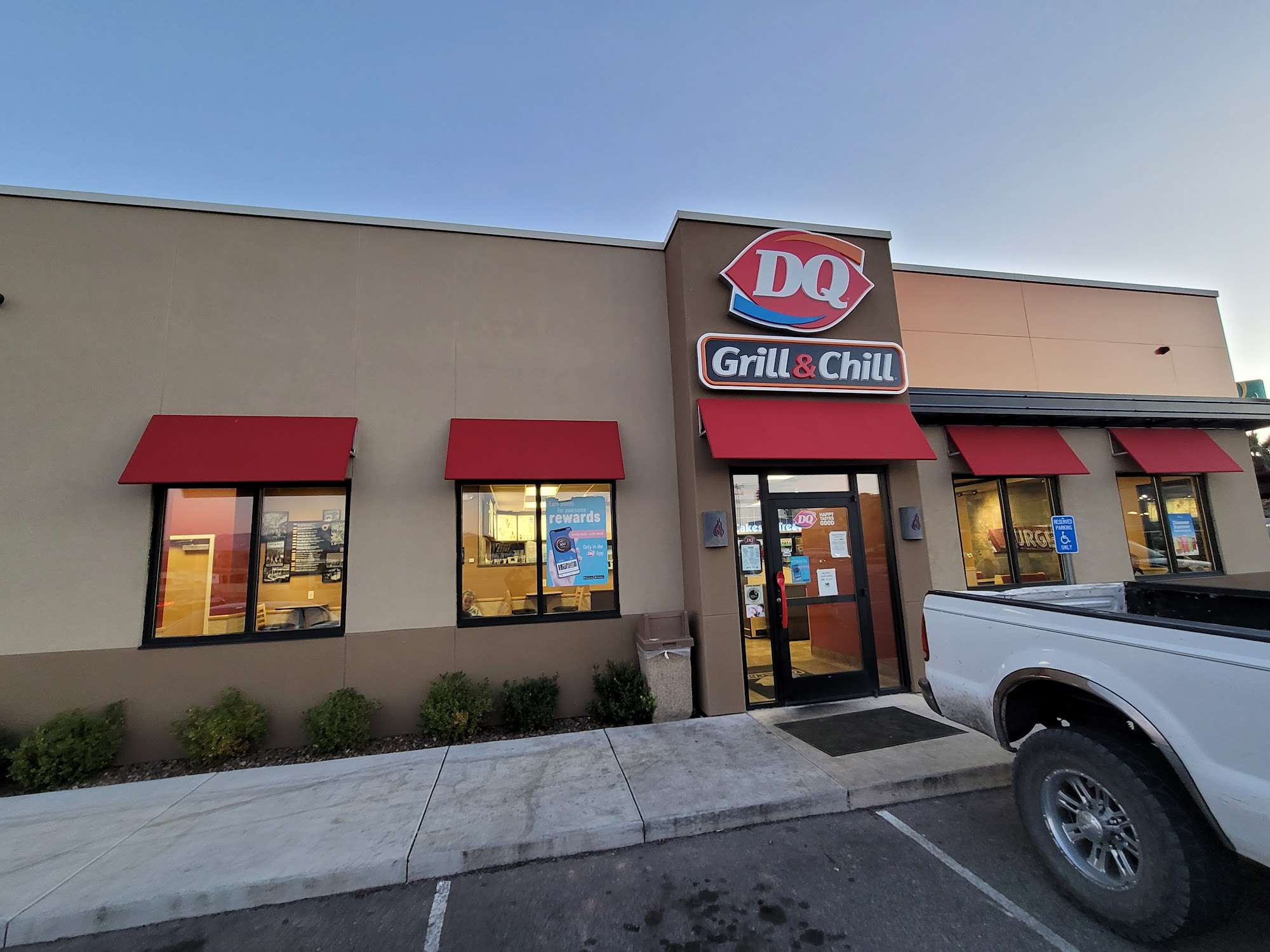 Dairy Queen Grill & Chill