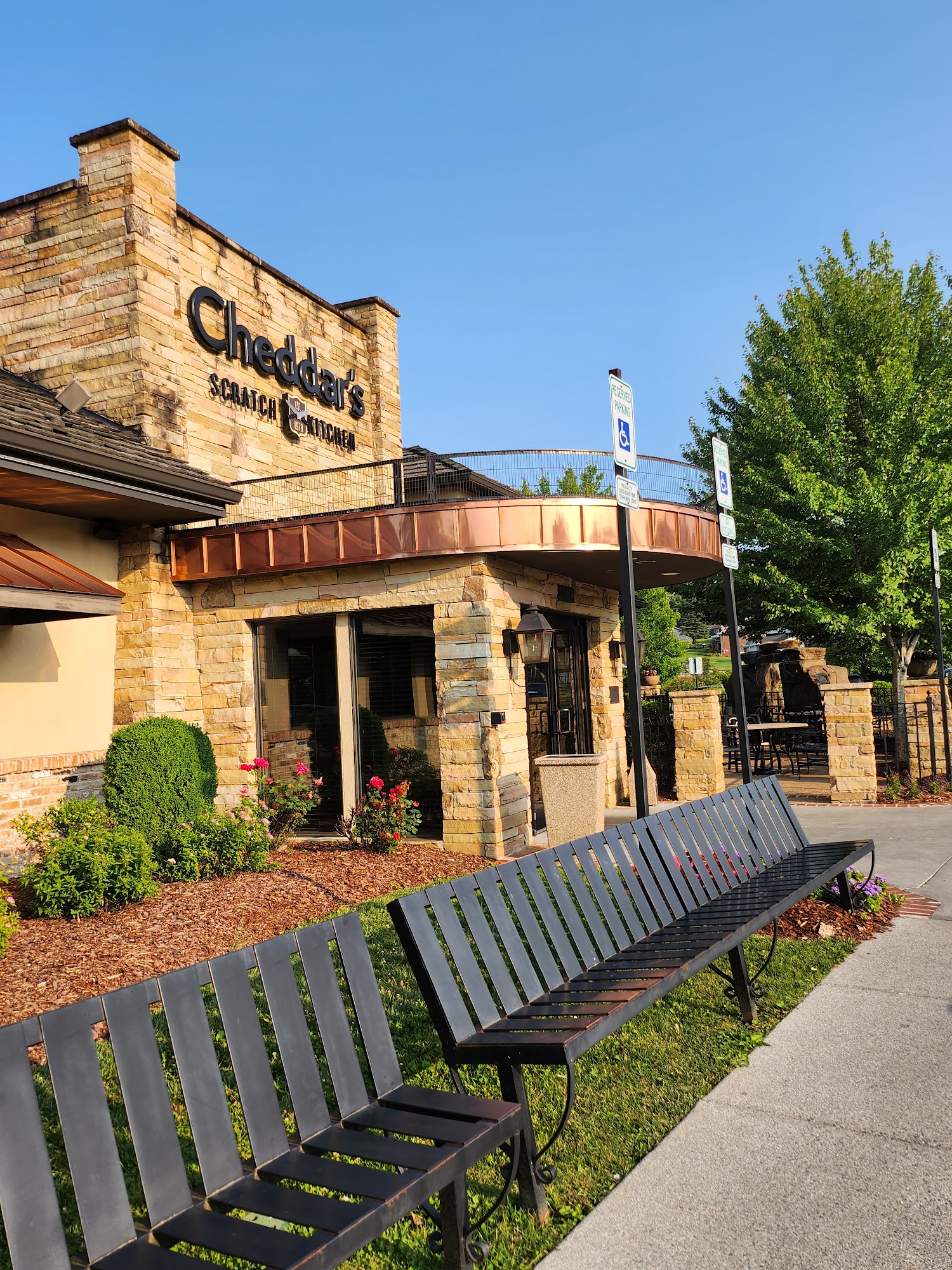 Cheddar's Scratch Kitchen