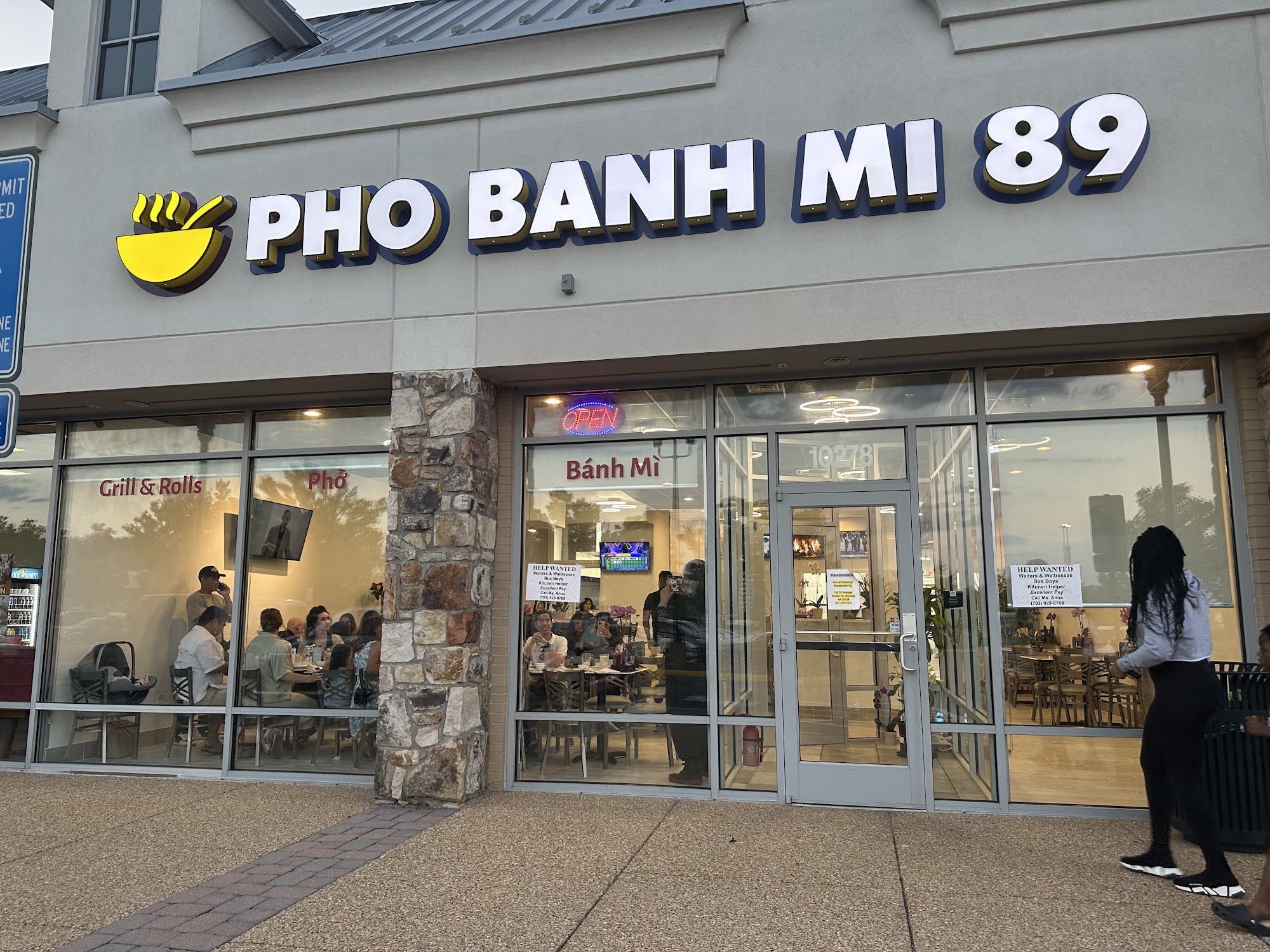 PHO BANH MI 89