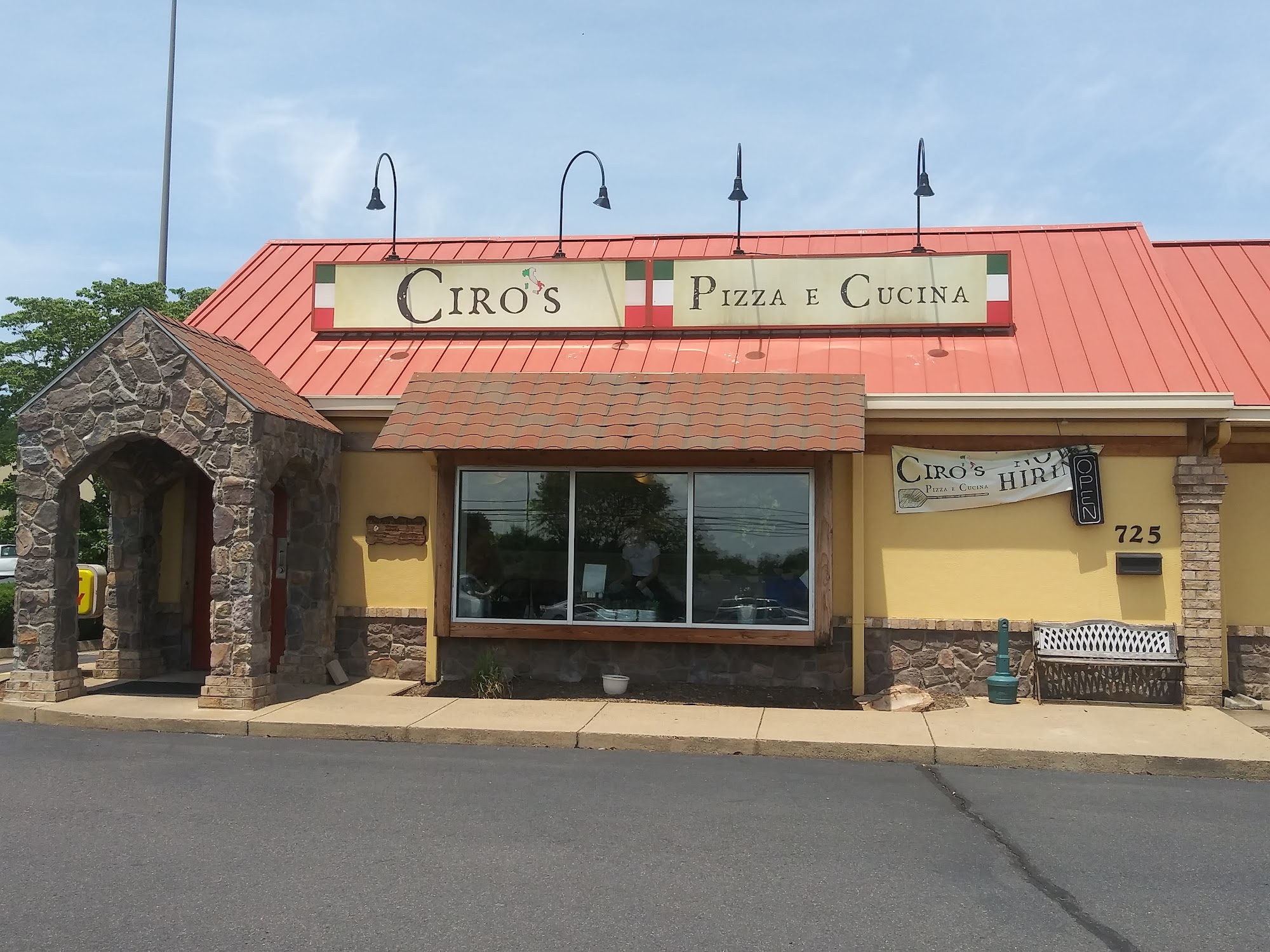 Ciro's Pizza E Cucina