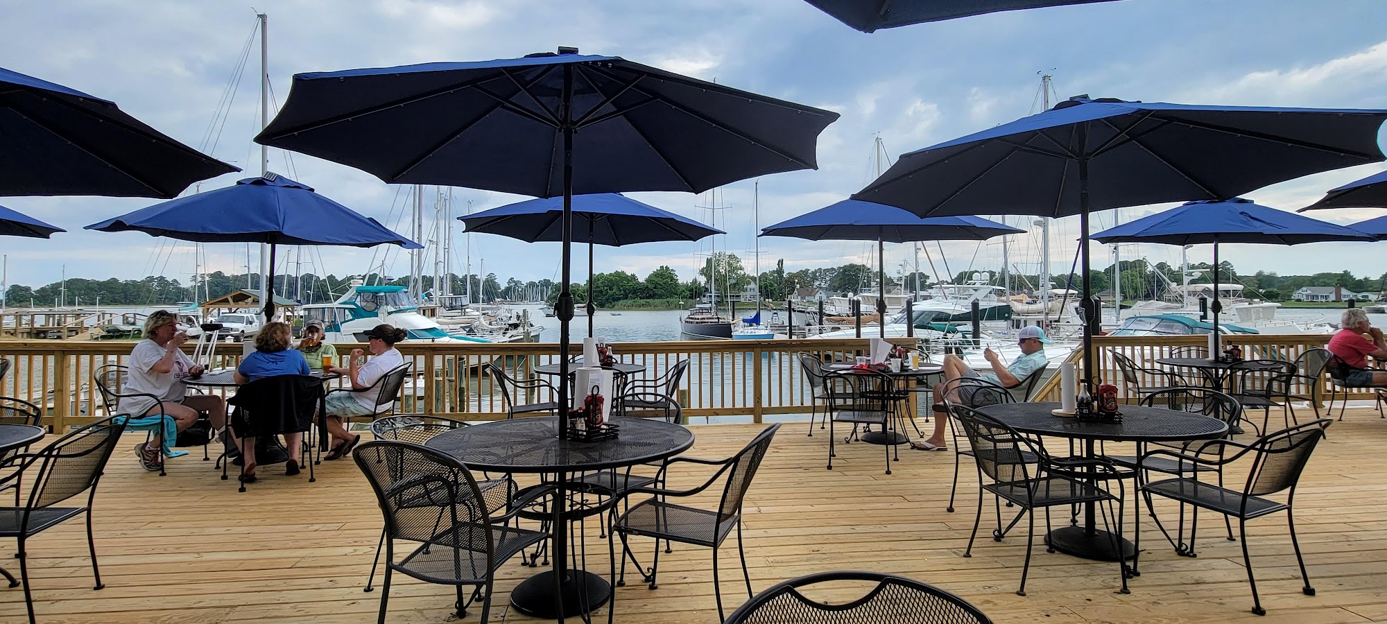 Deltaville Tap & Raw Bar