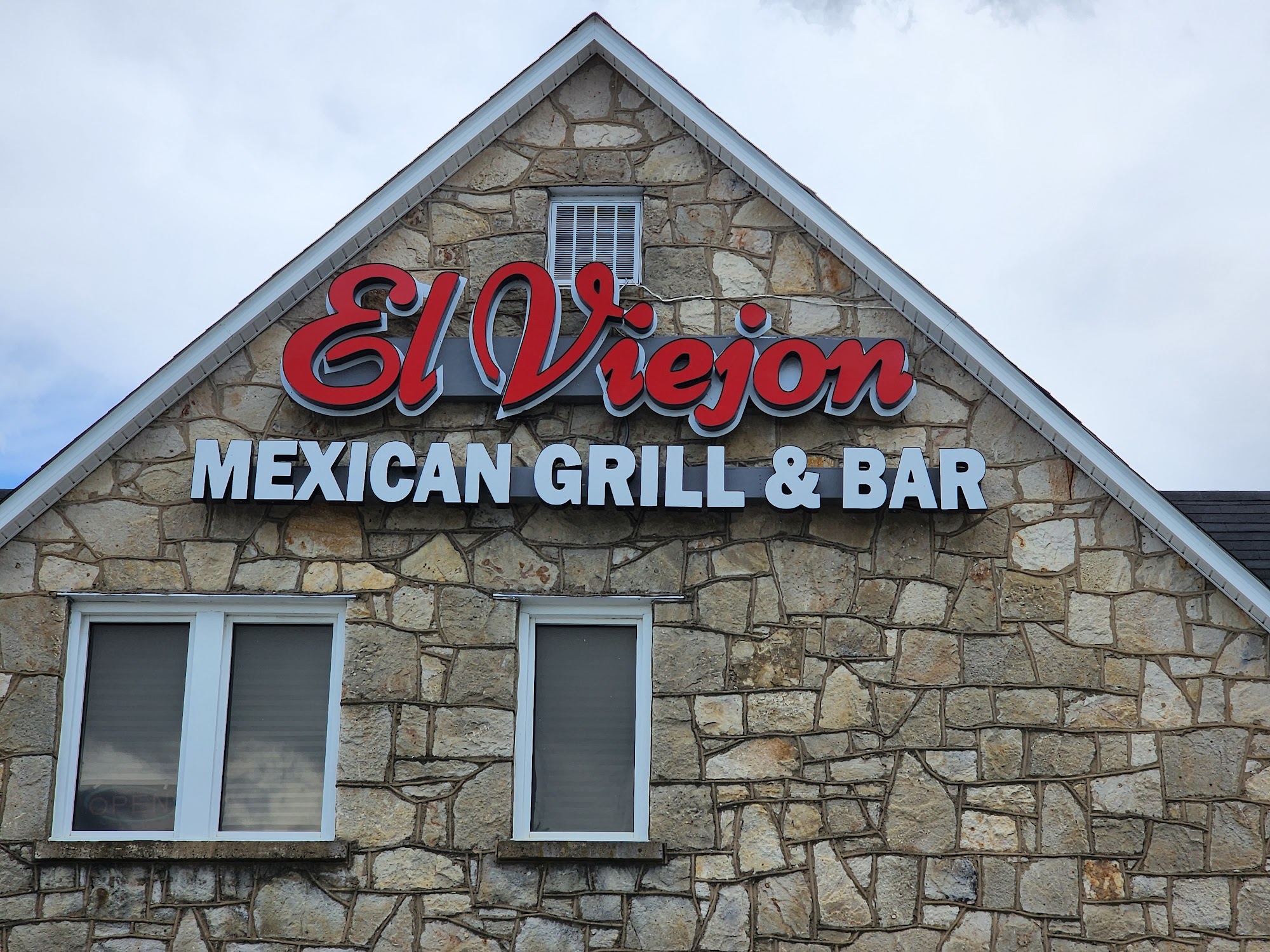 El Viejon Mexican Grill & Bar
