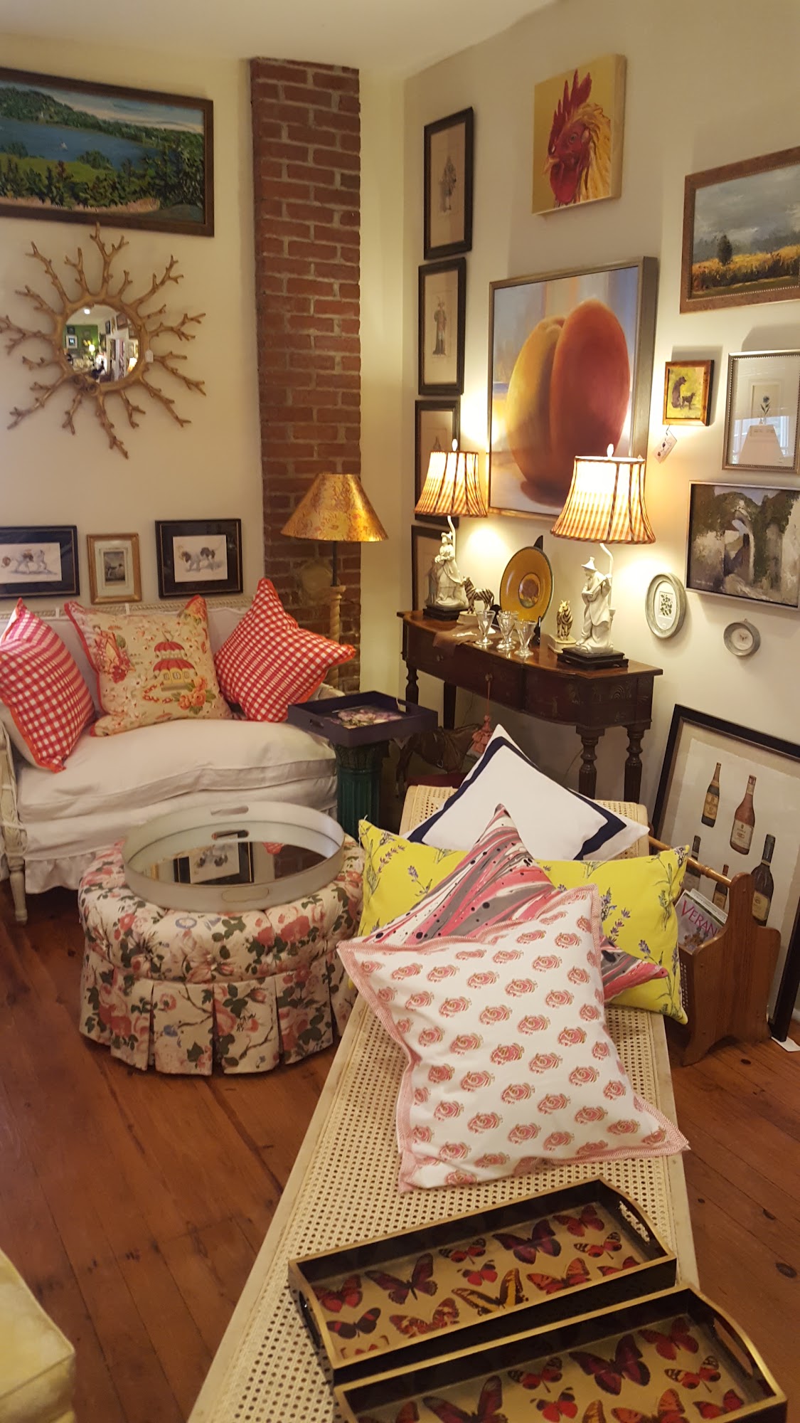 Laurie Holladay Interiors 123 S Main St, Gordonsville Virginia 22942