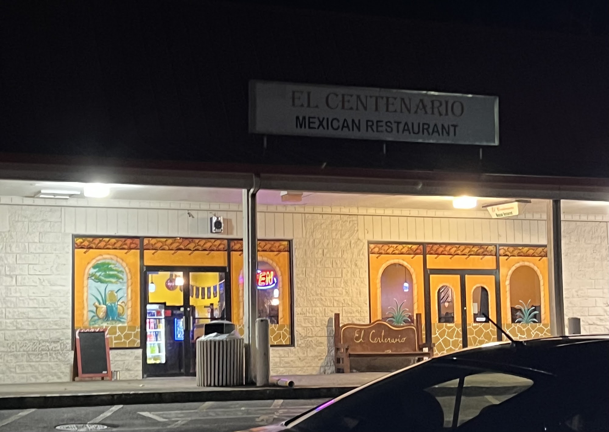 El Centenario Mexican Grill&Bar