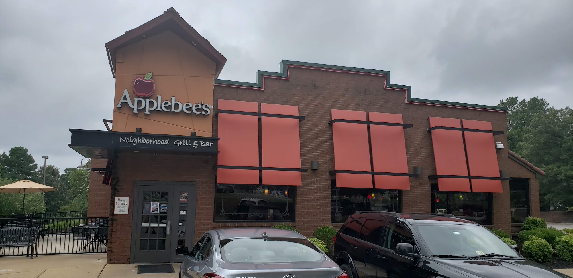 Applebee's Grill + Bar