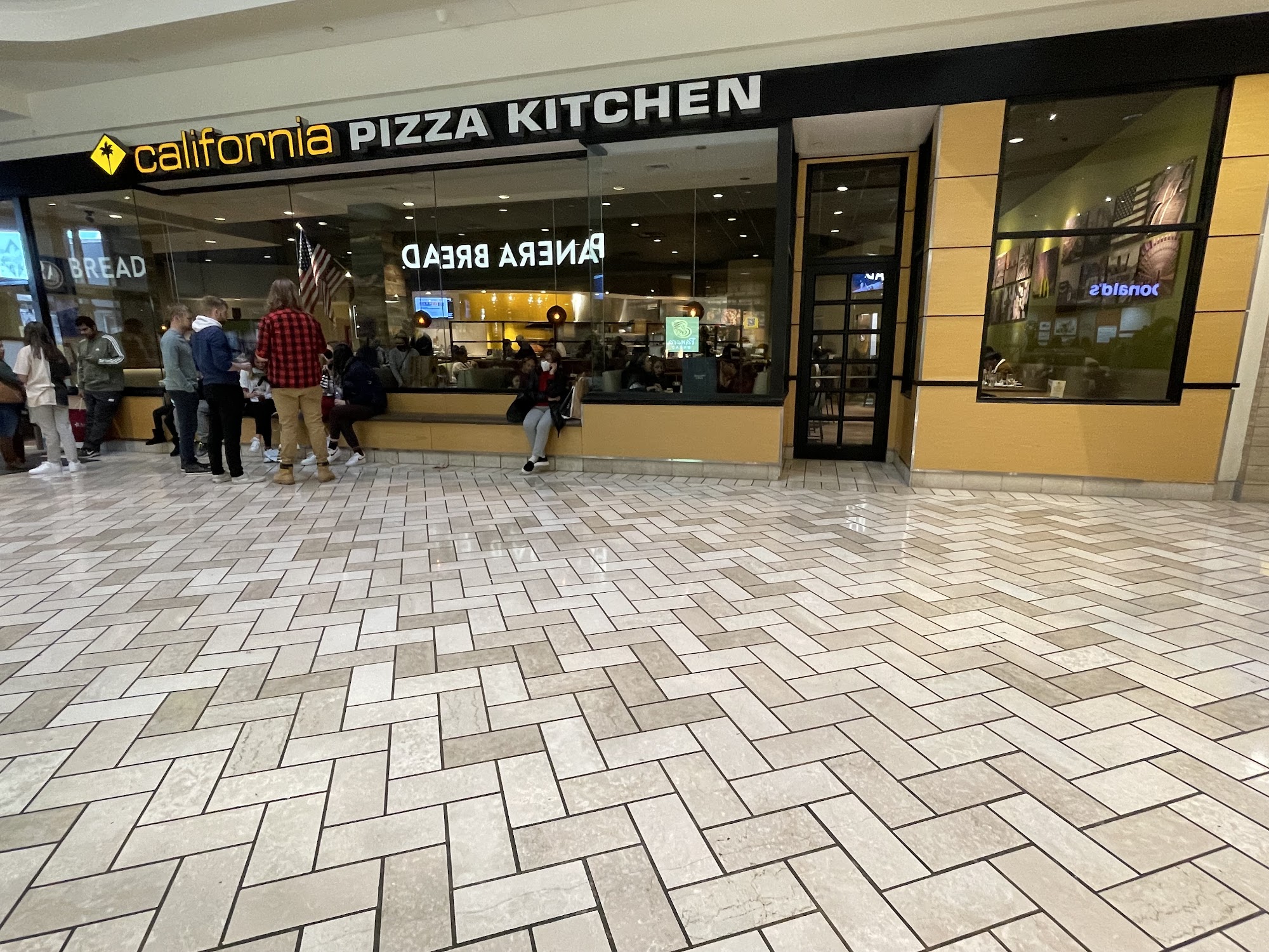 California Pizza Kitchen at Tysons Corner