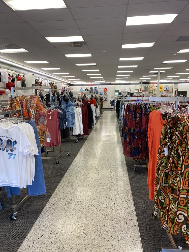IT'S FASHION - 880 S Military Hwy, Virginia Beach VA - Hours, Directions,  Reviews