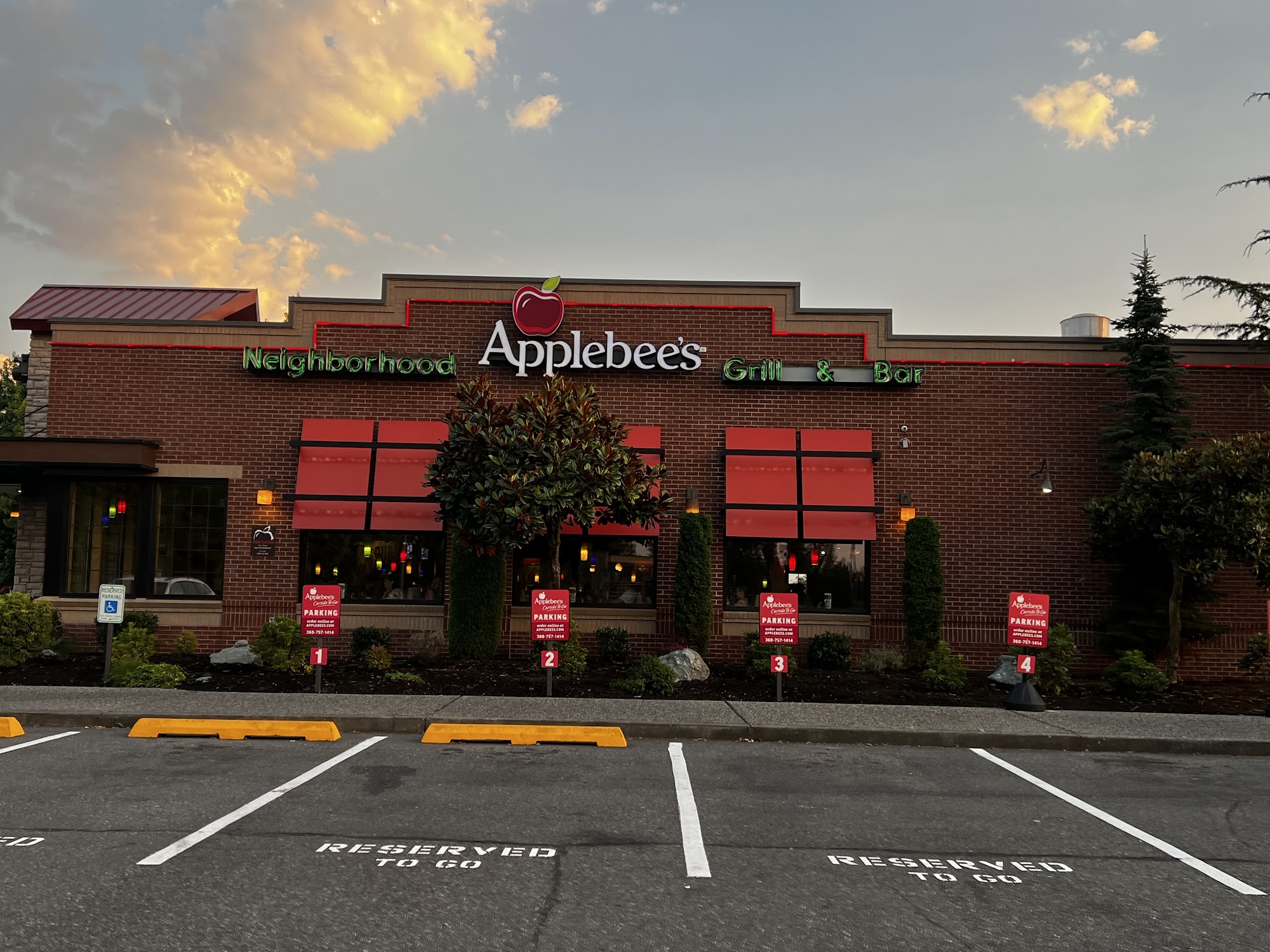 Applebee's Grill + Bar