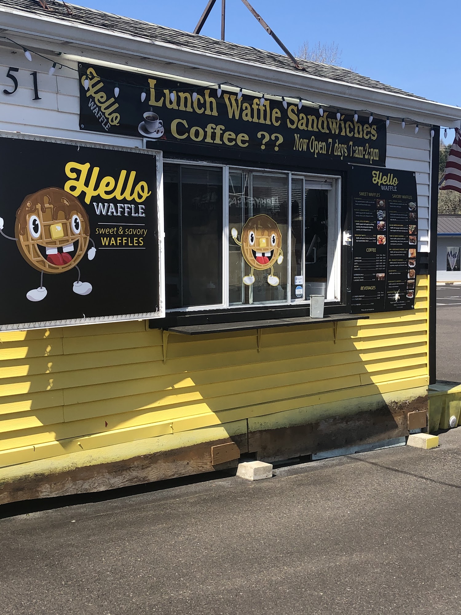 Hello Waffle/MARANATHA PUPUSAS